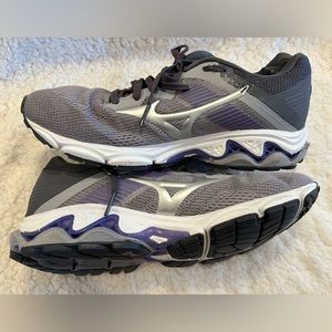 MIZUNO⭐️ WaveKnit Women’s Running Shoes , Gray, Silver & Purple